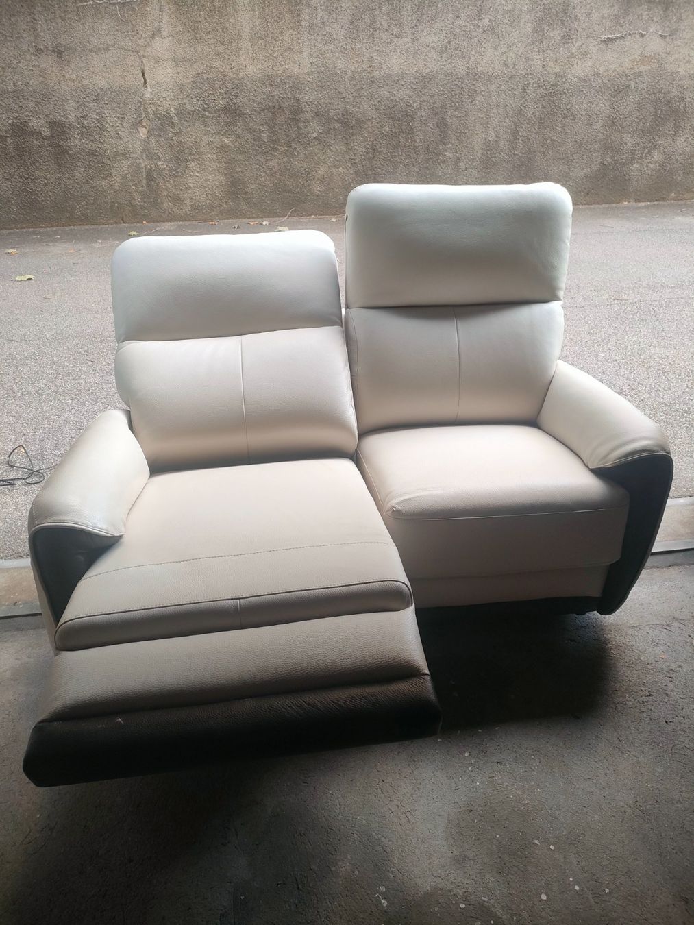 Sofas: Canapé en cuir – D'occasion à Bulle par mar_py9l