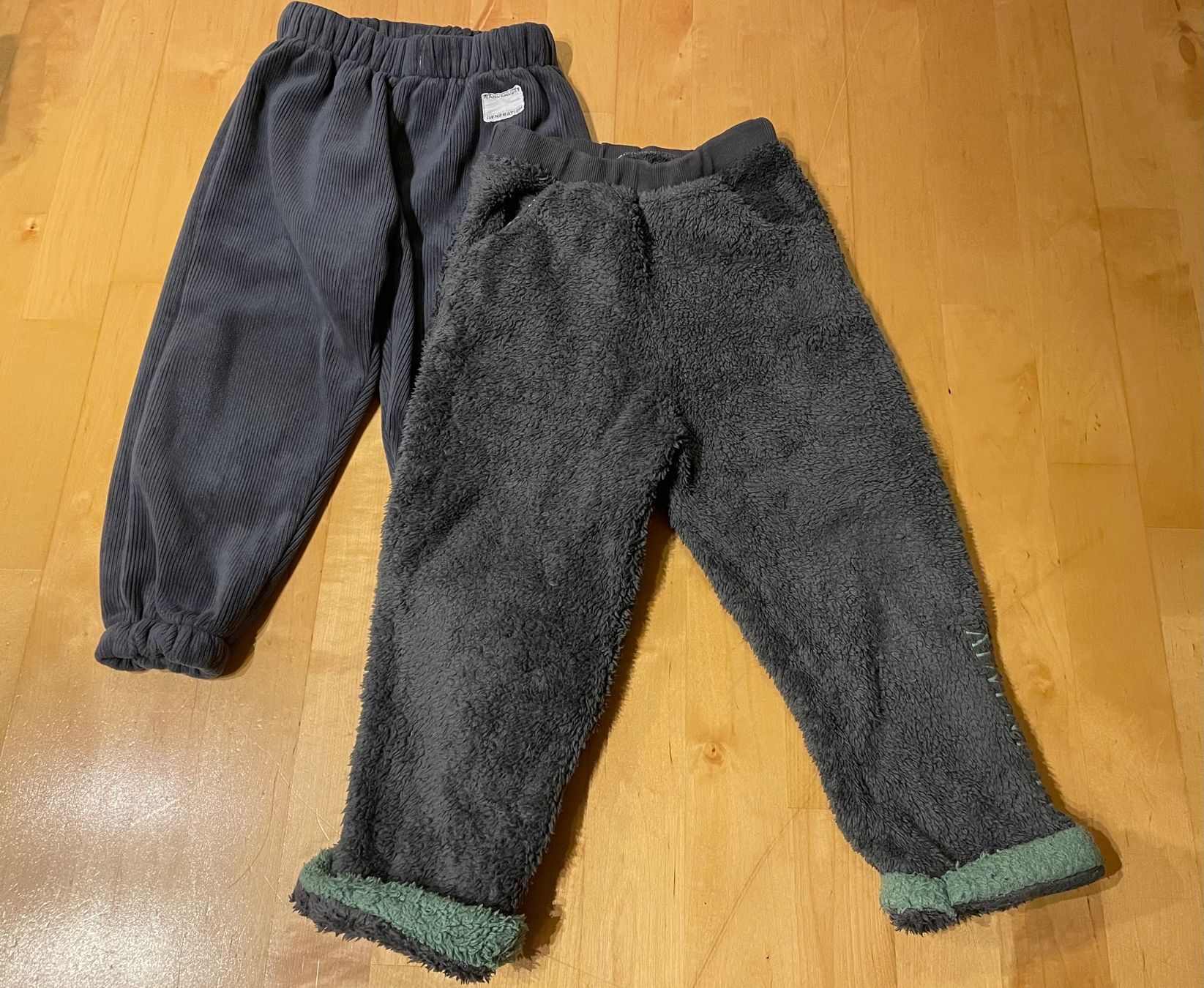 Pantaloni: Hose Gr 98/ 104 – Usato da Hüntwangen venduto da fra_7nd2