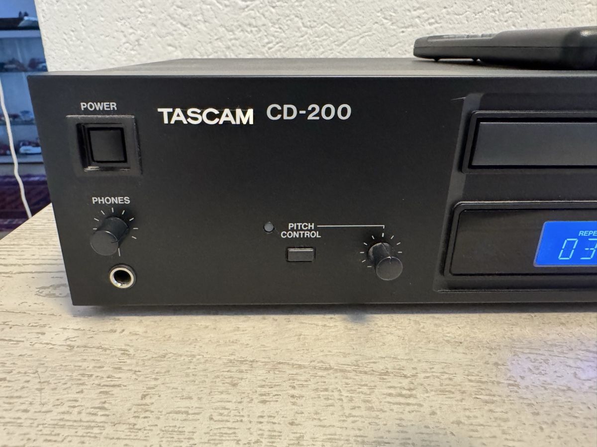 Tascam Systèmes audio & multimédias: Tascam cd-200 cd player – D'occasion à Zunzgen par milesdavis76 1