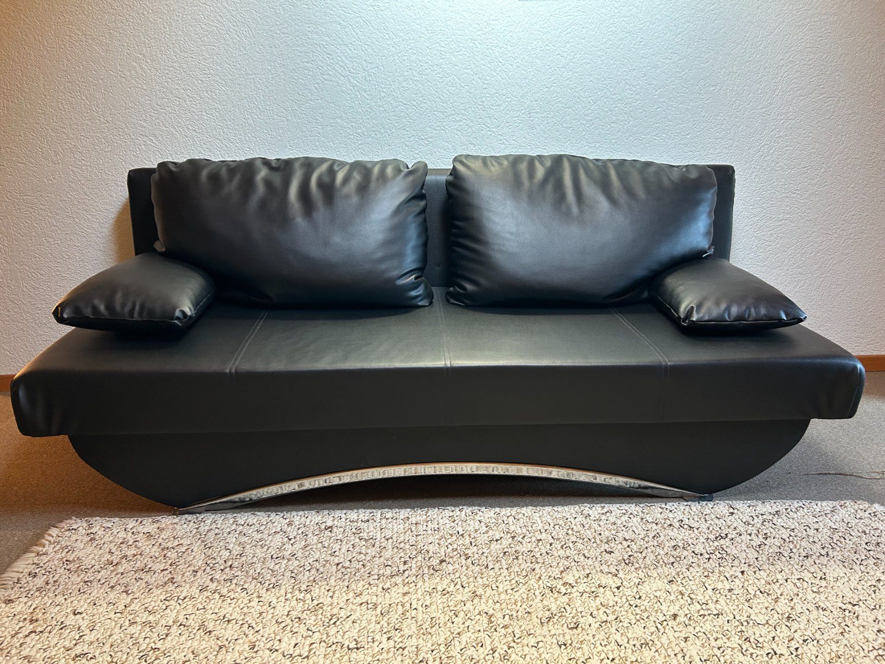 Divani: 2er-Sofa schwarz, Leder, guter Zustand – Usato da Döttingen venduto da Cello1963