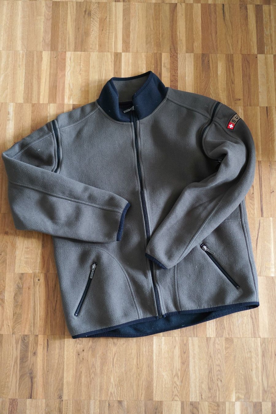 Schweizer Armee Giacche: Schweizer Armee Fleecejacke, Grösse M – Usato da Brugg AG venduto da Wavey