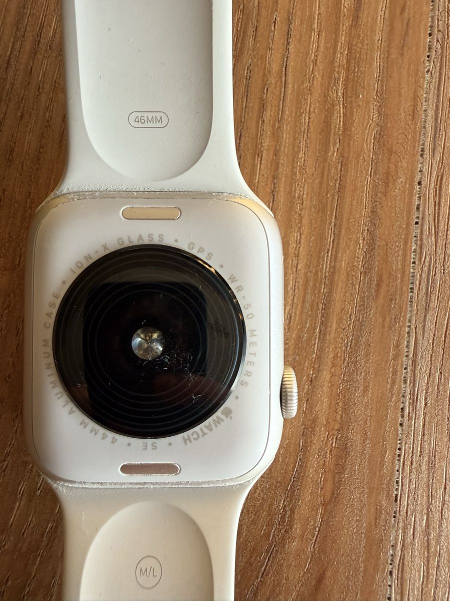 Apple Smartwatch: Apple Watch SE  – Usato da Riken AG venduto da liiis_ 4