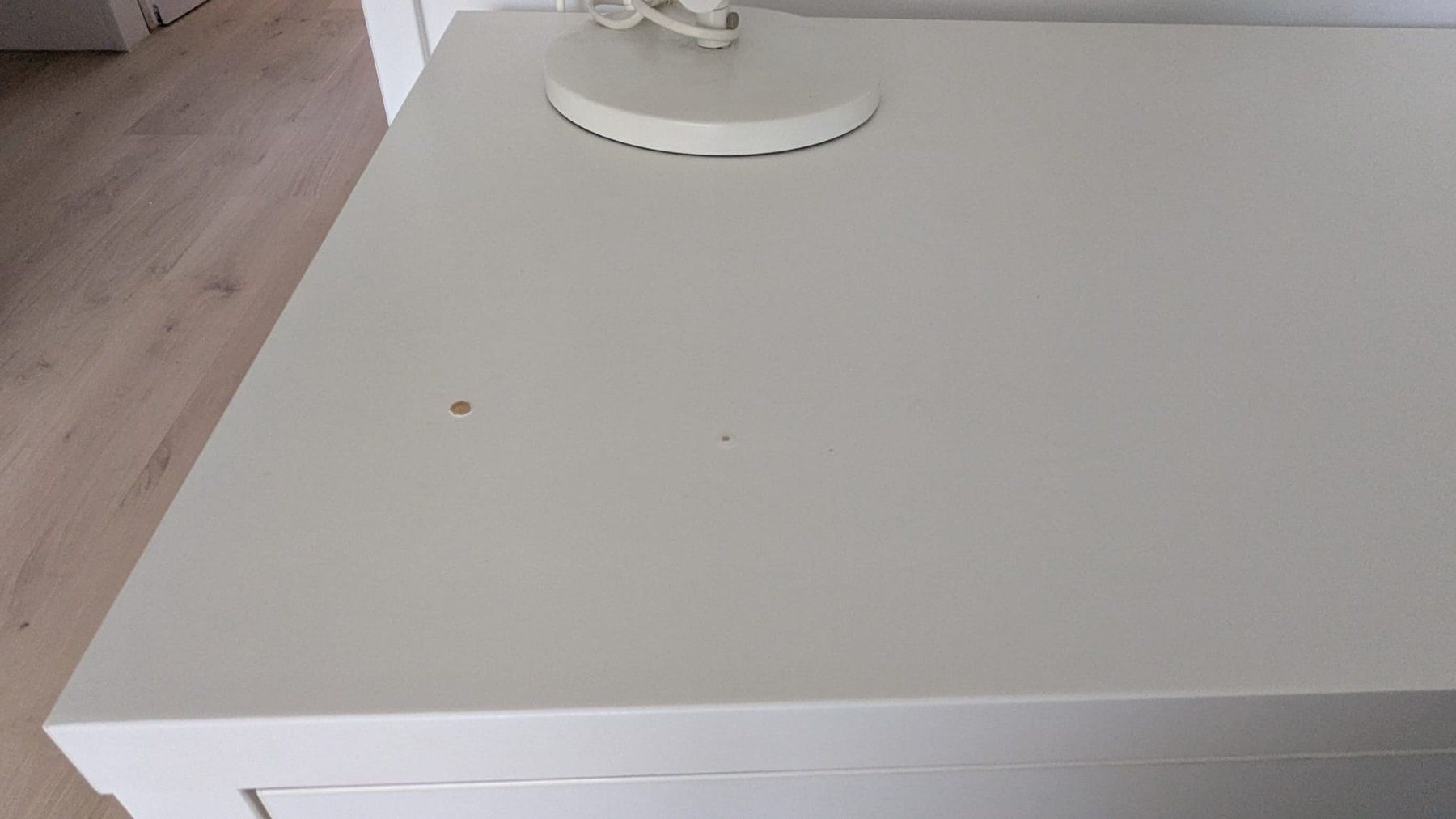 Ikea Scrivanie: Kompakter Ikea Micke Schreibtisch – Usato da Zürich venduto da mrandres 3