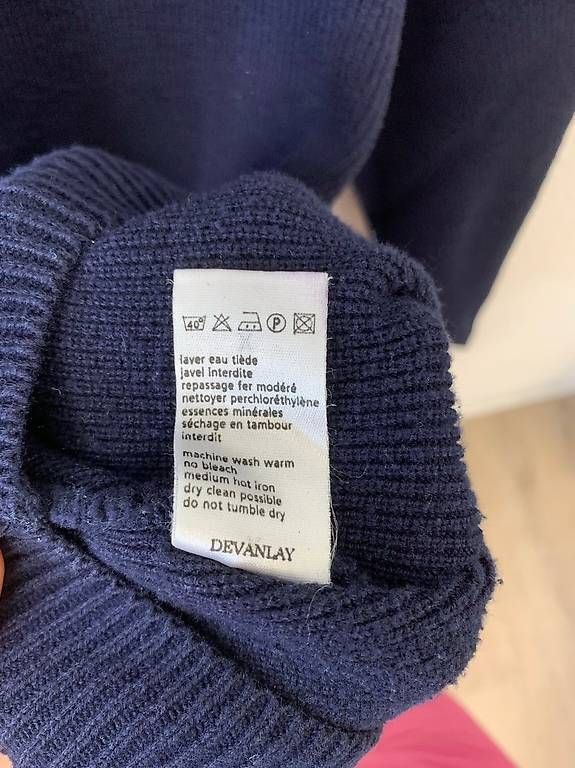 Lacoste Pullover & Sweatshirts: Vintage Lacoste Devanlay Strickpullover Grösse 6 Dunkelblau – Gebraucht aus Obernau von Arche_Noah_Brocki 2