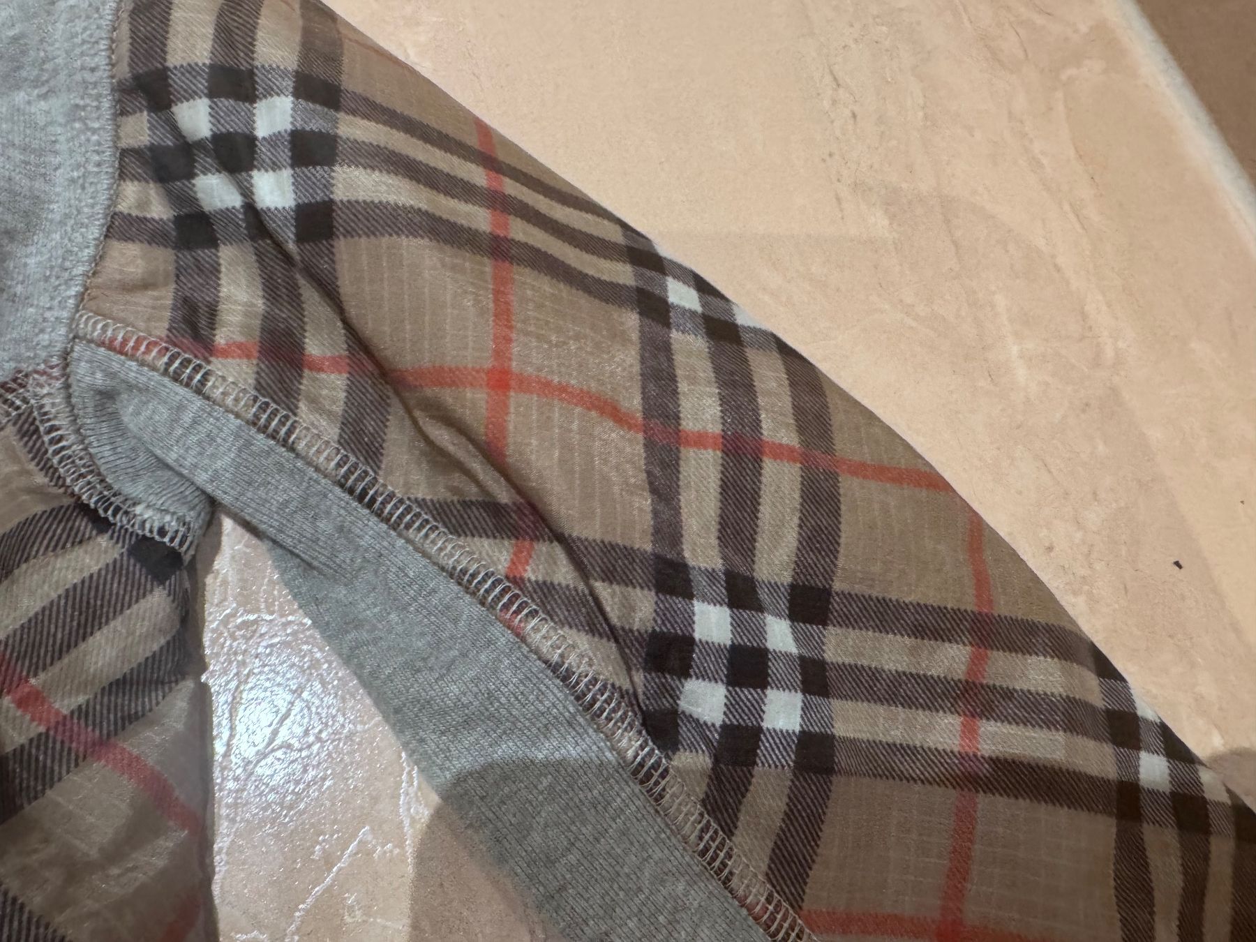 Burberry Maglioni & Felpe: Burberry NWT Pulli, 10J 140 NP 290 Fr – Usato da Klingnau venduto da Markus14 2