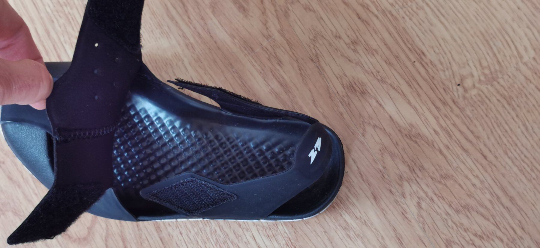 Jordan Scarpe per ragazzi: Jordan Kinder Schuhe Gr 32 – Usato da Schlieren venduto da vlalif 1