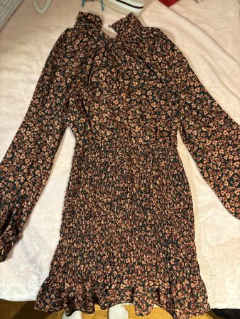 Robe Zar imprimée fleuri marron col montant taille S bon éta