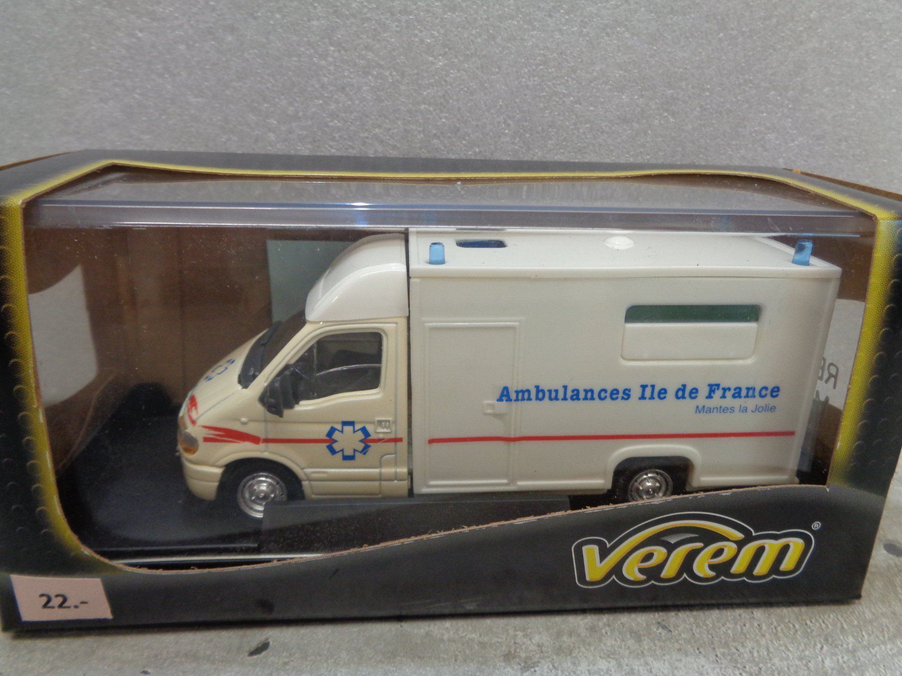 Renault Modellini d'auto: Verem 1:43 Renault Master Ambulance – Nuovo e nell'imballaggio originale da Reconvilier venduto da rallycar