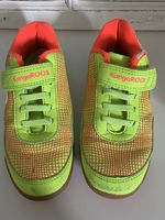 Turnschuhe Grösse 28