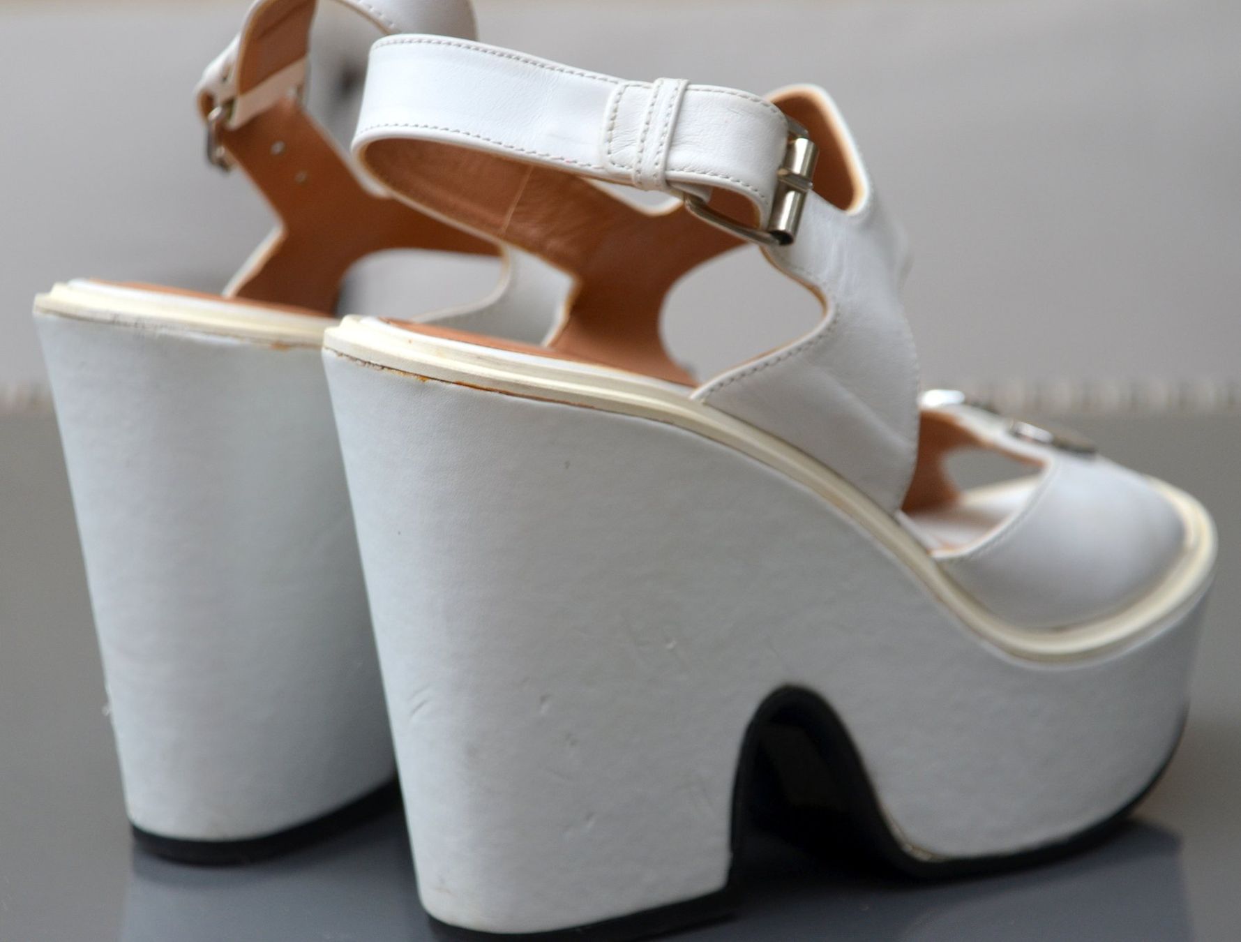 Scarpe da donna: Carven Sandalen / sandales 37 – Usato da Collonges venduto da arashee 7