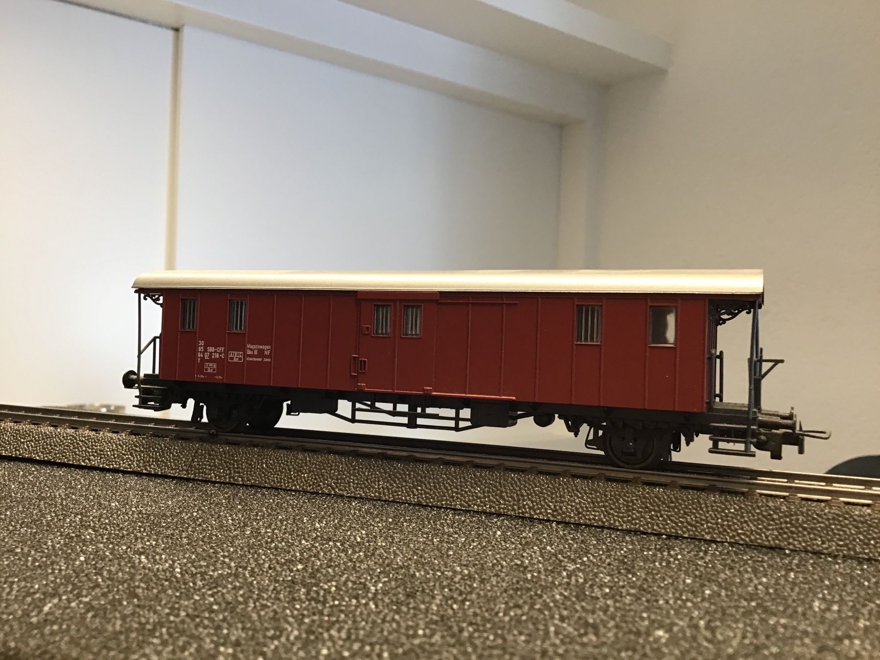 Liliput Modellini di ferrovie: LILIPUT H0 WECHSELSTROM MANNSCHAFTSWAGEN – Usato da Männedorf venduto da Modelle-aller-Art 1