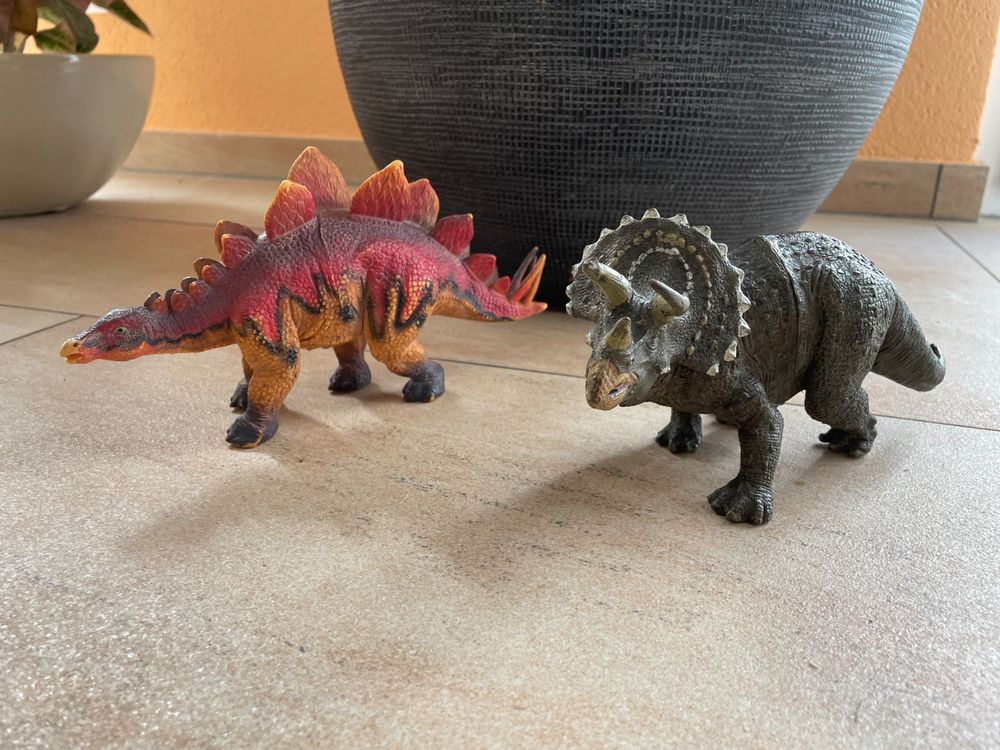  Foto zu Schleich Dinos Triceratops + Stegosaurus 
