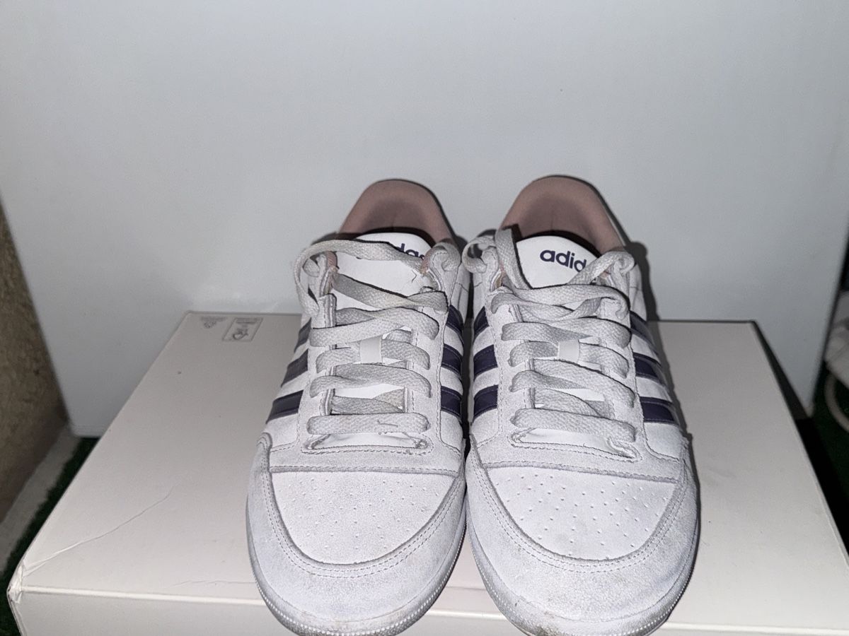 Adidas Damenschuhe: Adidas Damen Sneaker Grösse 40 – Neu (gemäss Beschreibung) aus Schlieren von kle_dis 1