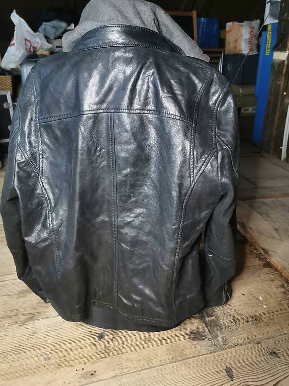 Giacche: Neuwertige Lederjacke  – Usato da Zürich venduto da Cyi_paint 1