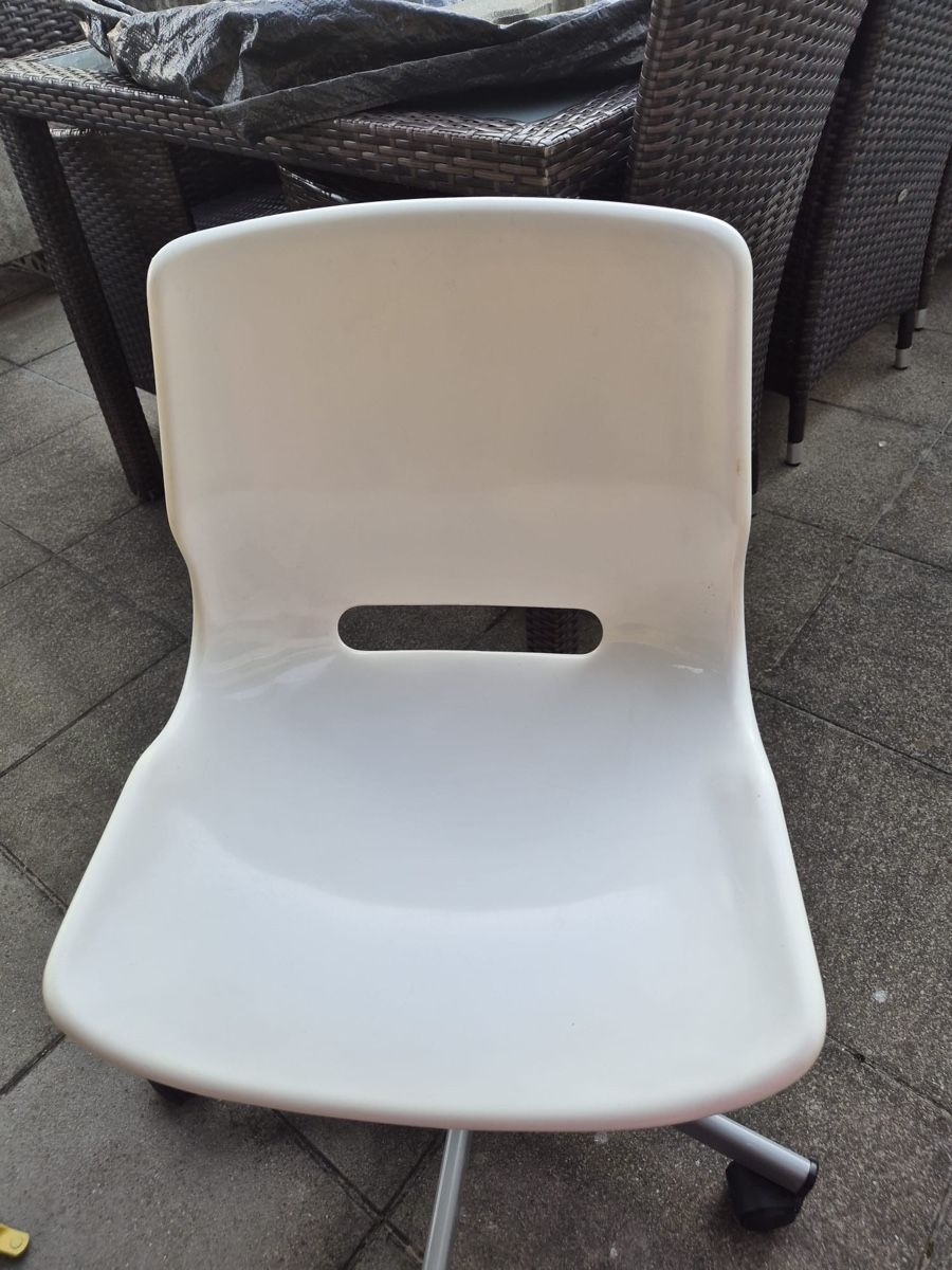 Ikea Sedie: KINDER BÜRO DREHSTUHL Ikea – Usato da Buochs venduto da mel_dc2n 2