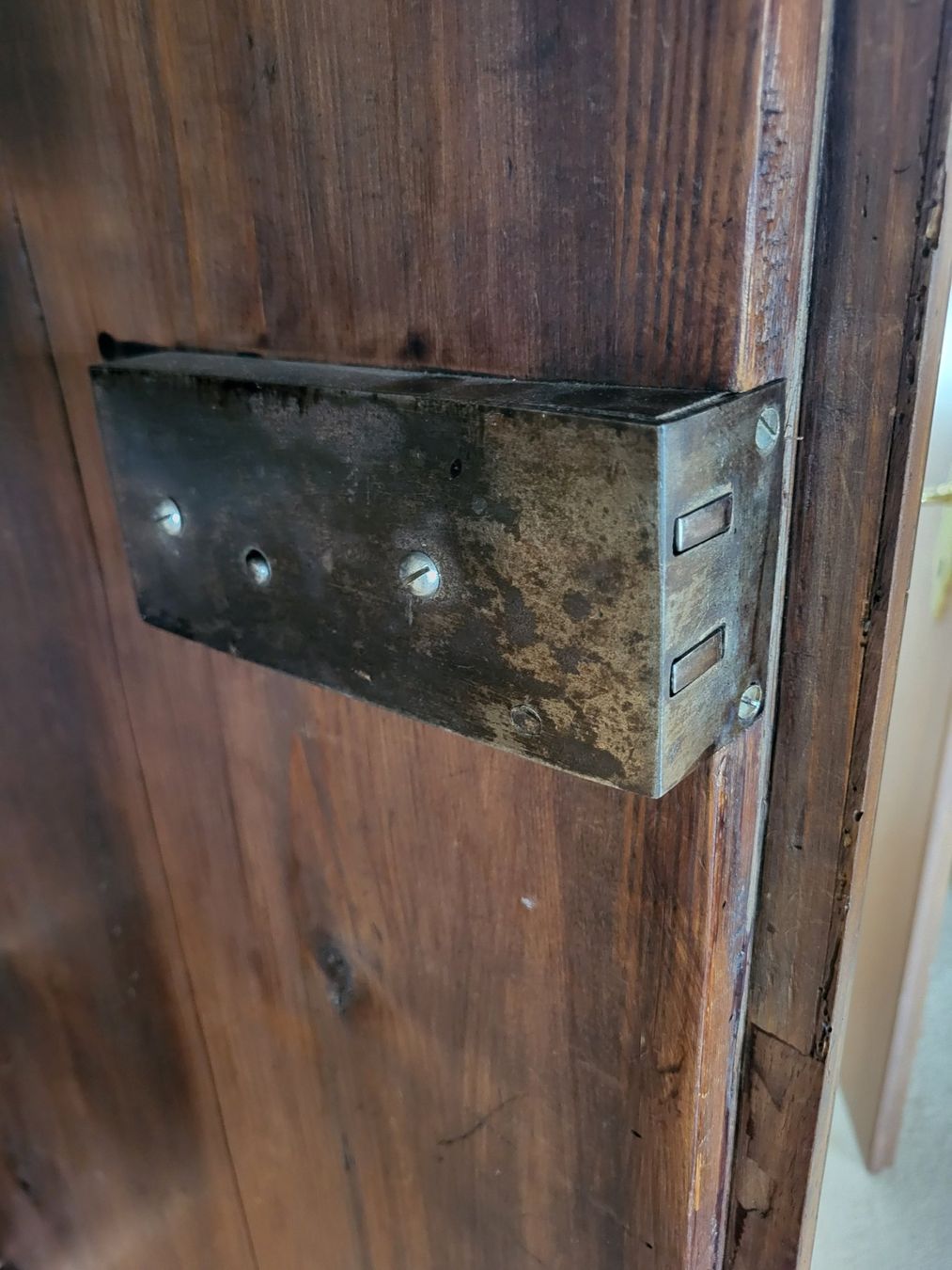 Armadi: Barock-Schrank Nussbaum – Usato da Stäfa venduto da OLT 2