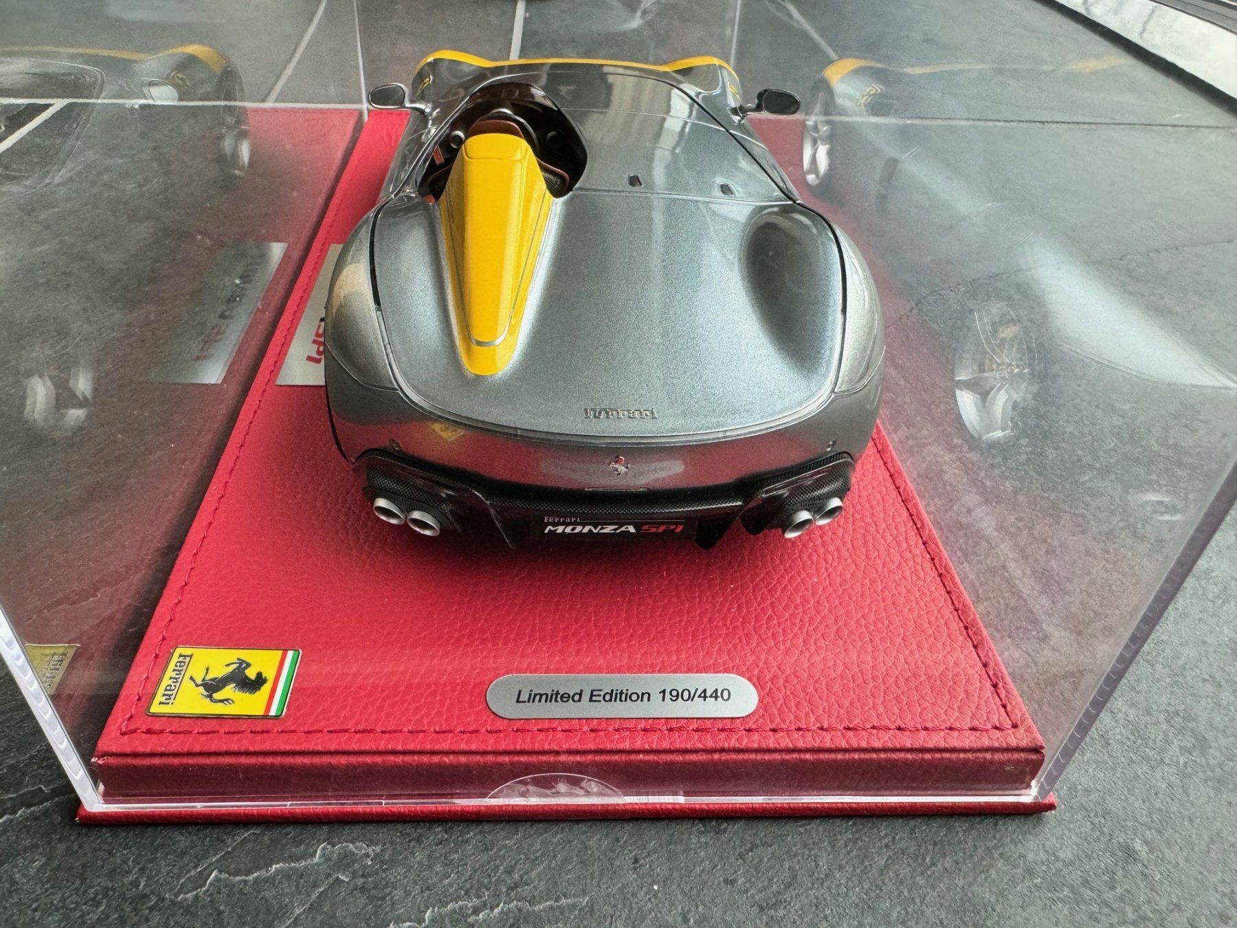 BBR Models Modellini d'auto: 1:18 BBR - Ferrari SP1 – Nuovo (secondo la descrizione) da Tübach venduto da BonnevilleMotors 2