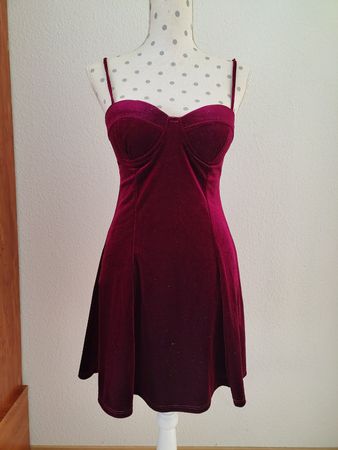 Robe Tally Weijl velours bordeaux taille M bon état