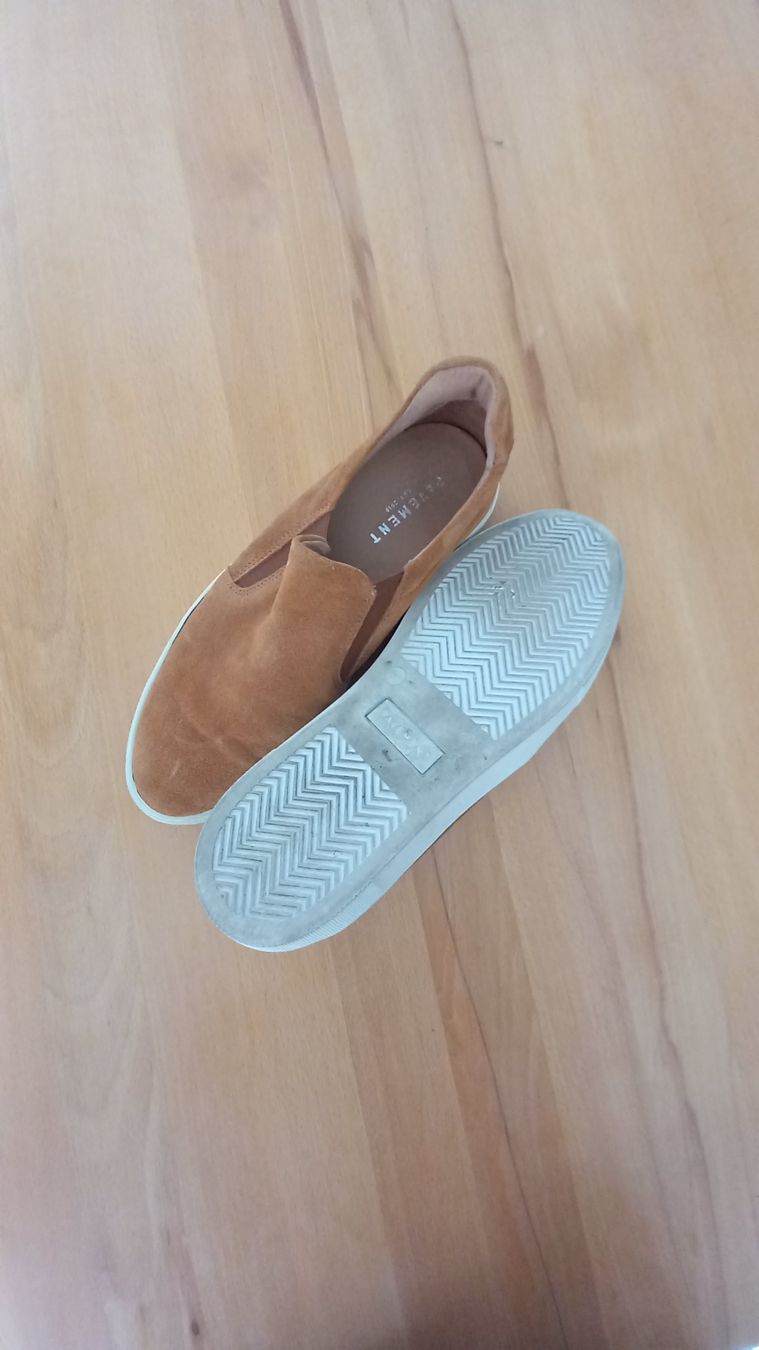 Scarpe da donna: Slipper Pavement Wildleder Gr 38 braun – Usato da Eggersriet venduto da Taylorjam 1