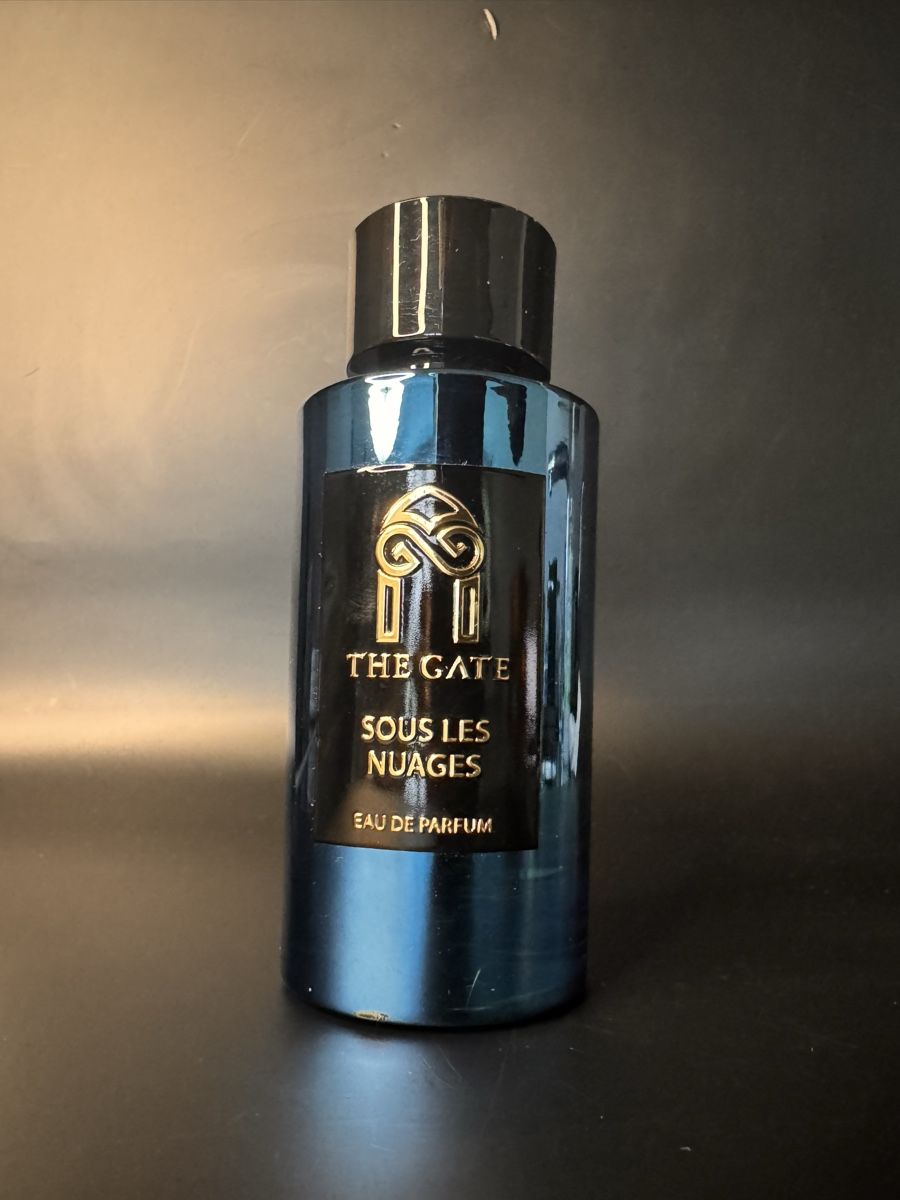 Profumi & Eau de Toilette: The Gate | Sous les Nuages – Nuovo (secondo la descrizione) da Cham venduto da van_x2kn