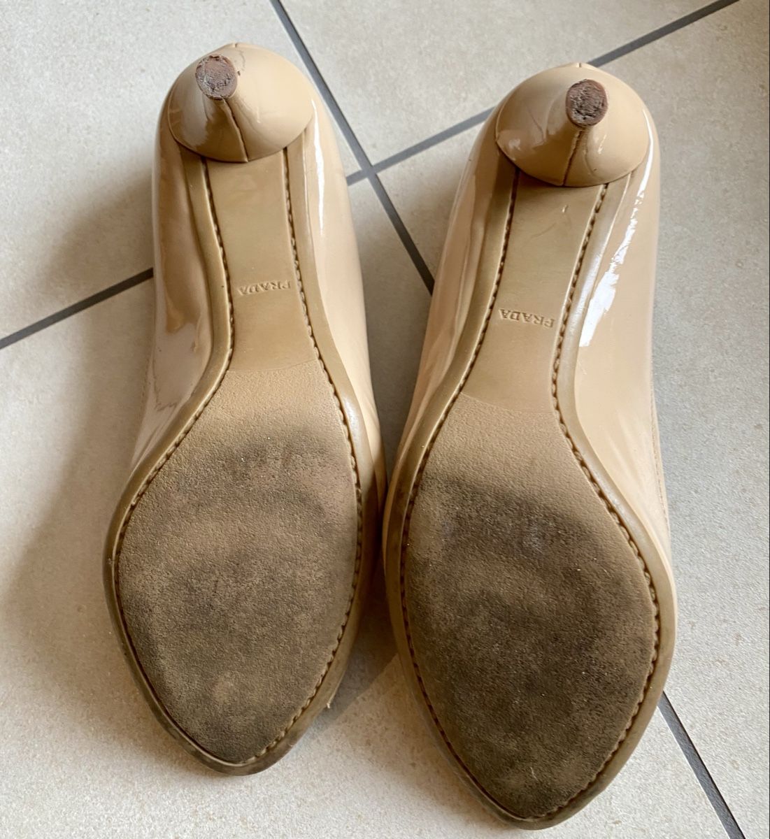 Prada Scarpe da donna: SCHUHE PRADA BEIGE – Usato da Eglisau venduto da Lara0 2