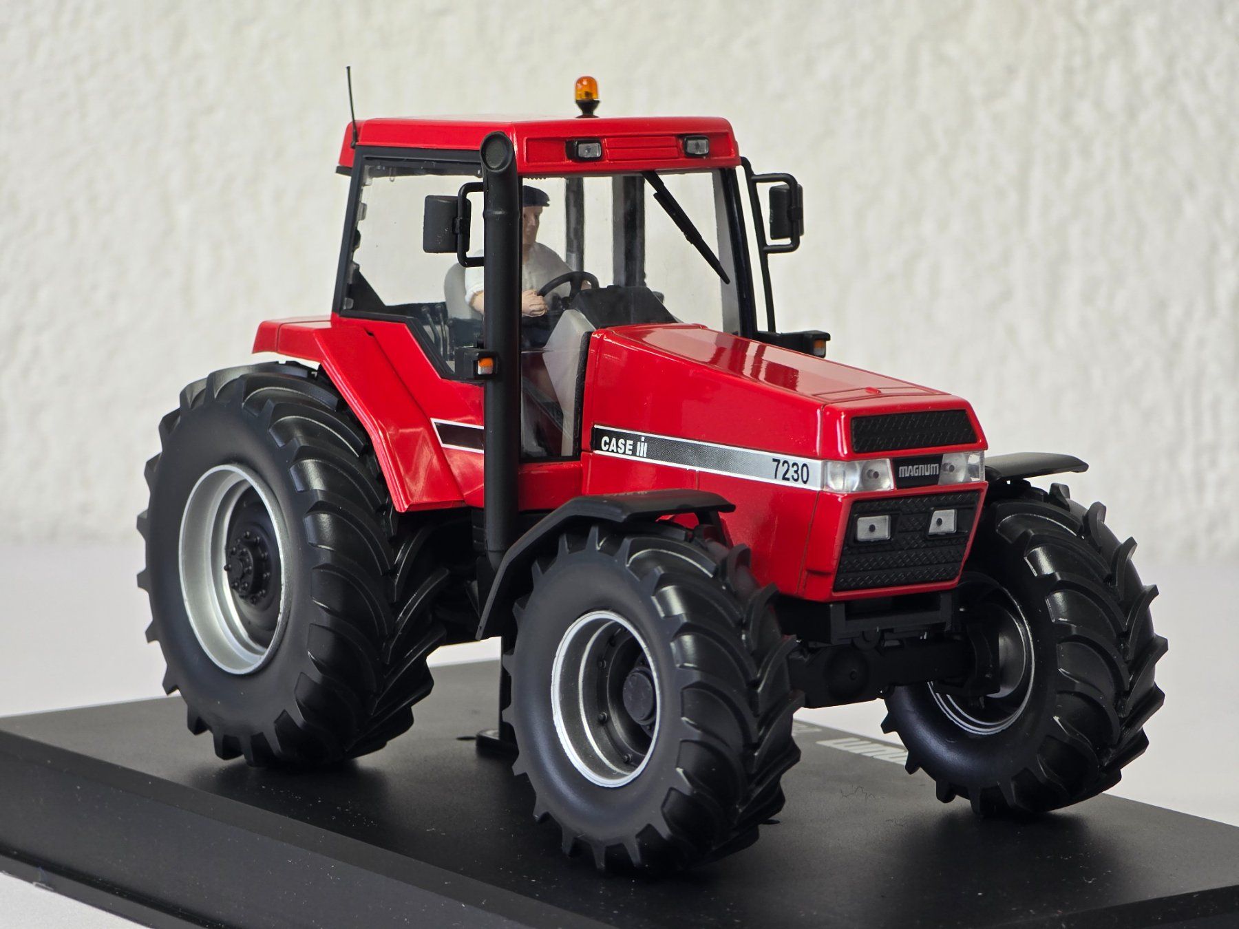 Kit di modellismo & Modellini statici: Replicagri, Case IH Magnum 7230, rot, Vitrine – Nuovo (secondo la descrizione) da Kloten venduto da Nicola2 3
