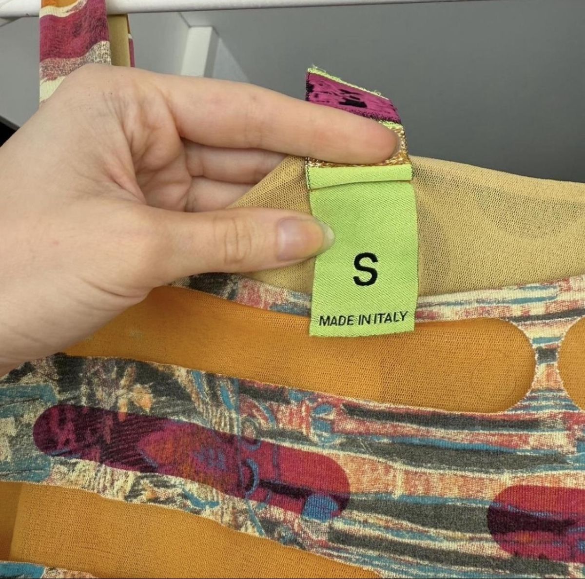 Lotti di vestiti: Save the queen colorful mesh tank top – Nuovo (secondo la descrizione) da Lausanne venduto da Sasharadulova 5