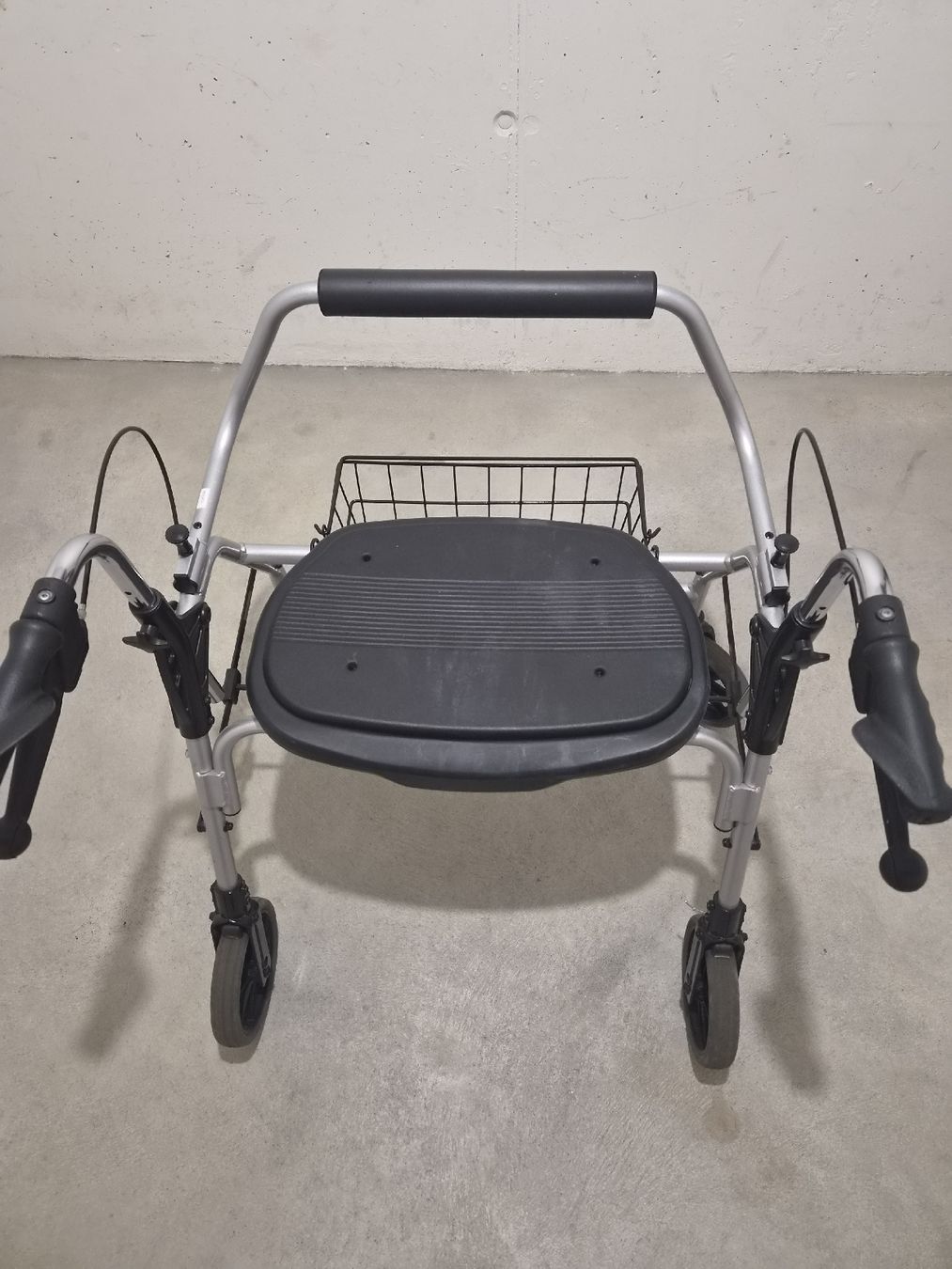 Ausili per la deambulazione: ROLLATOR – Usato da Steinmaur venduto da markys