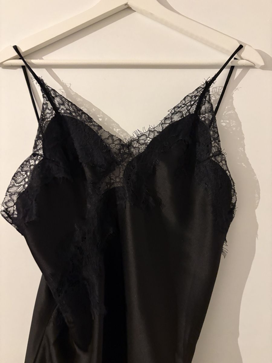 Top: Black Lace Trim Cami Top – Usato da Nyon venduto da My_wardrobe 2