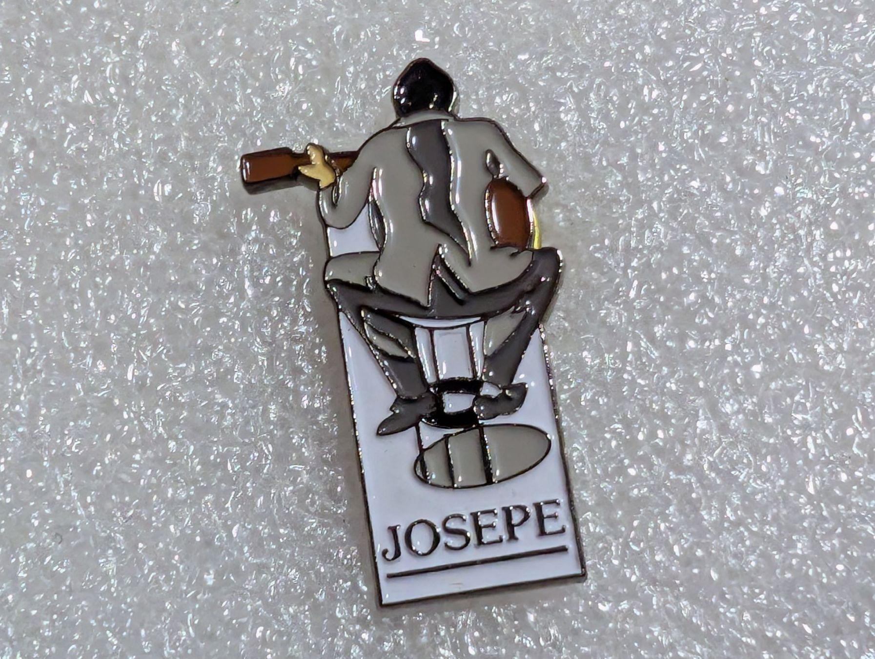 Plaketten & Abzeichen: Ansteckpin 251: Josepe – Gebraucht aus Oppligen von Pin-Fall-Shop