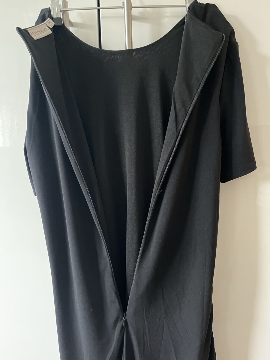 Robes: Robe élégante taille M – Neuf (Voir description) à Aigle par sow_m7gm 8