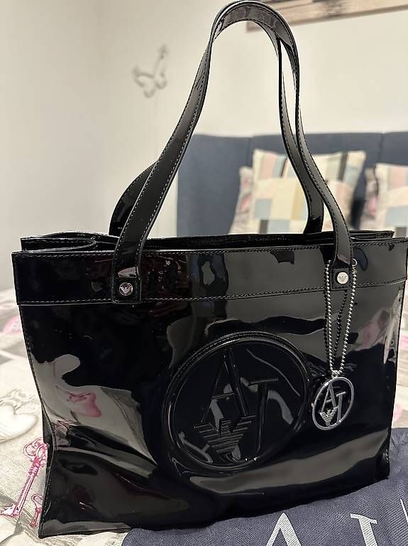 Taschen für Damen: Borsa Armani Jeans Originale in Nero Lucido – Gebraucht aus Rivera von Shey88 3
