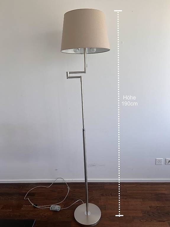Lampade: Ständerlampe dimmbar, höhenverstellbar  – Usato da Bern venduto da Guggibern 2