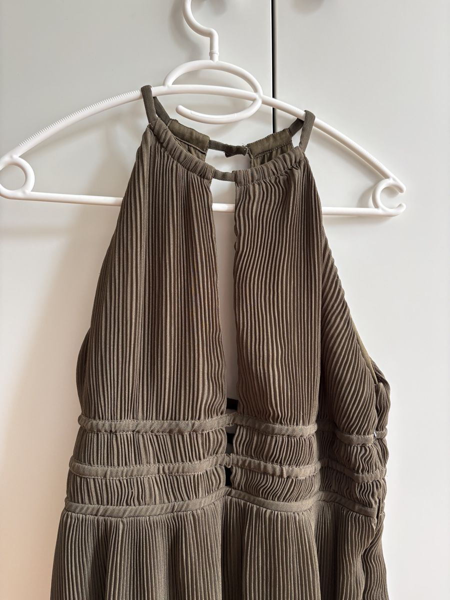 H&M Kleider: Kleid Damen grün, Grösse 38, H&M – Gebraucht aus Zürich von Sera.13 1