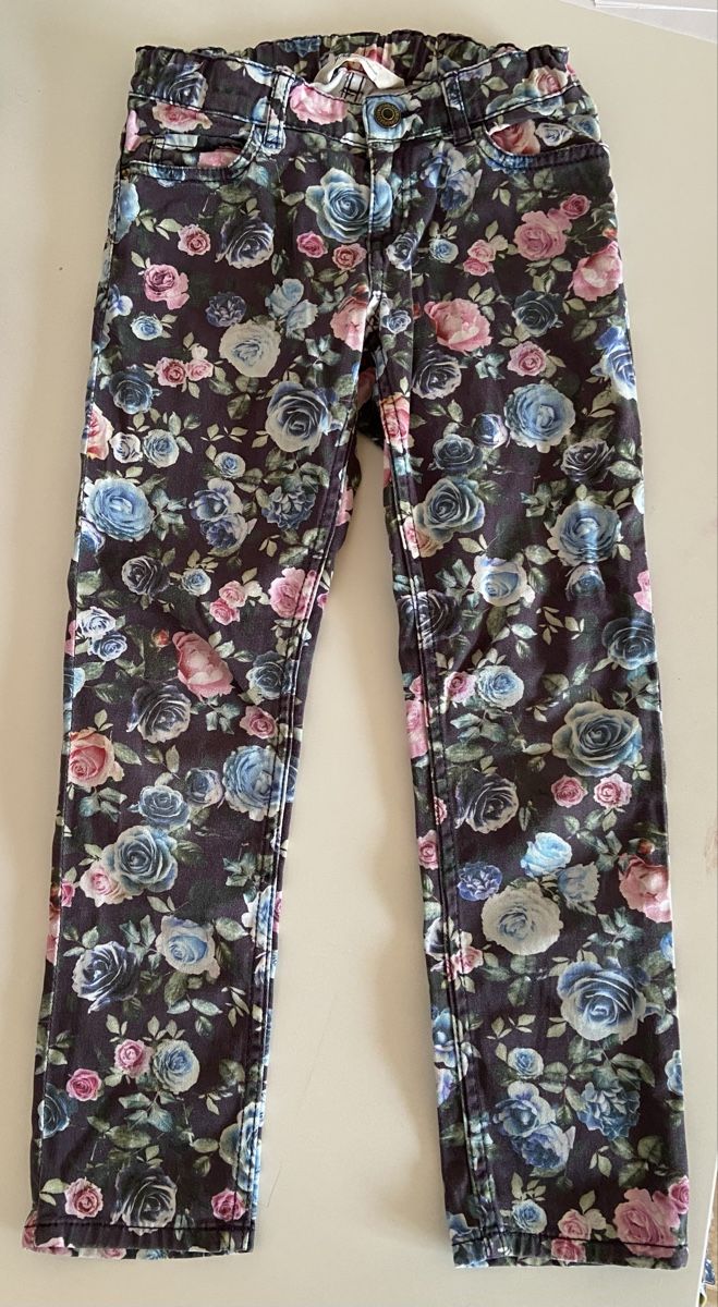 H&M Pantaloni: Jeans Gr. 128 H&M – Usato da Lützelflüh-Goldb venduto da N.H. 1