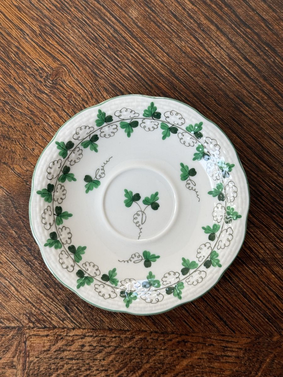 Herend Tazze: Herend Cup and Saucer Green Leaf Pattern Like New – Nuovo (secondo la descrizione) da Commugny venduto da semamonfrinoli 2