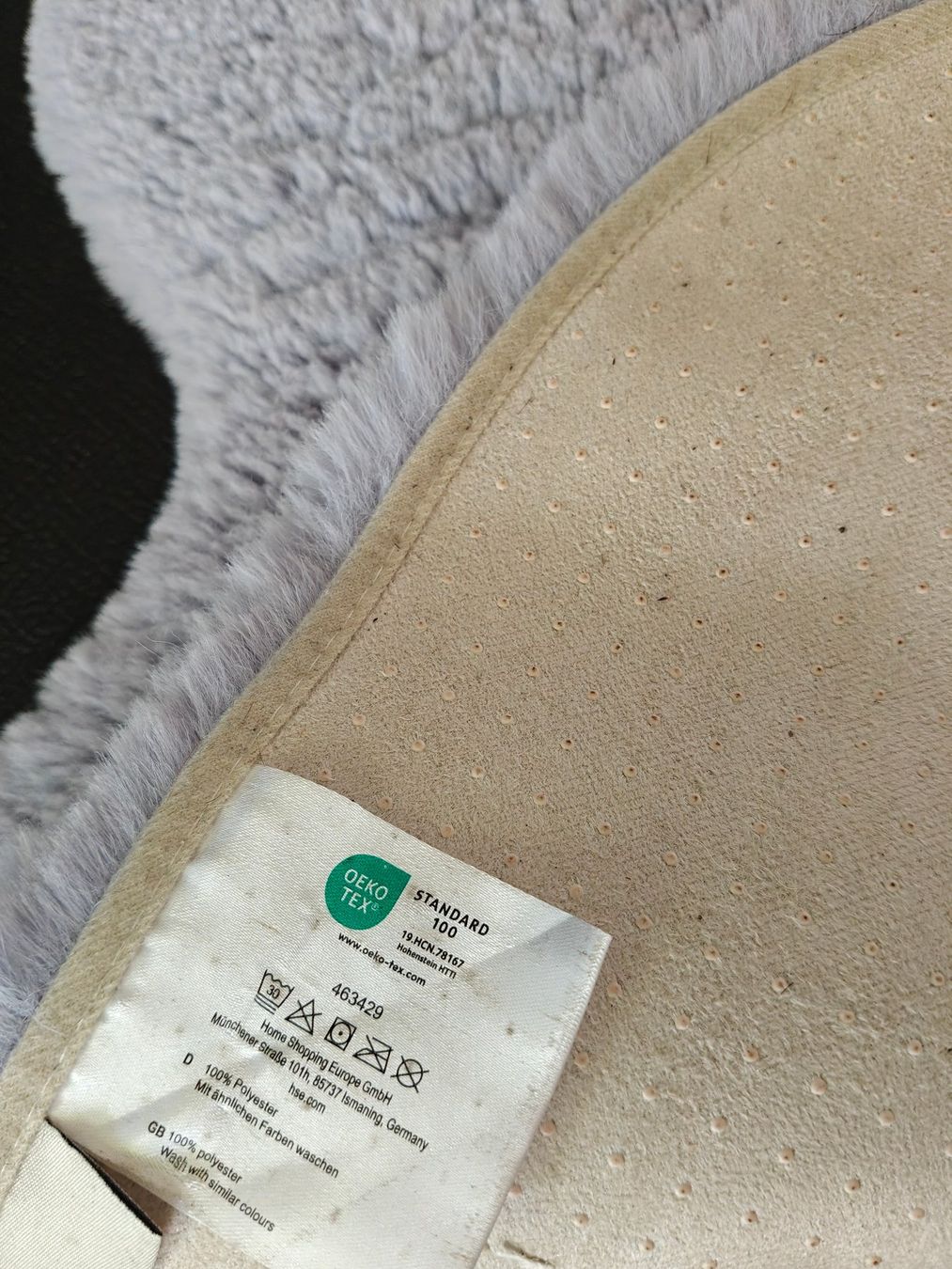 Tappeti: Fellteppich und Kissen flieder – Usato da Basel venduto da jos_2z5q 2
