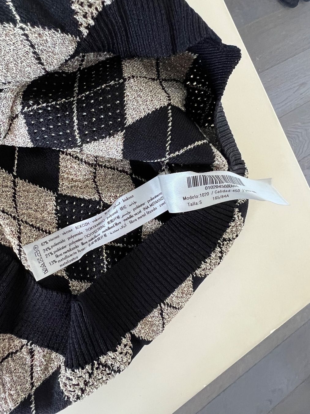 Tops: Black and gold uterque knit top – Gebraucht aus Kilchberg von AK_KB 3