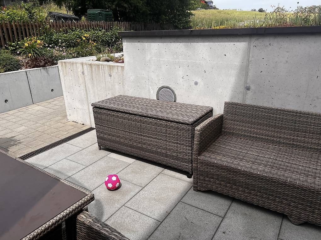 Tischset: Gartenlounge Set – Gebraucht aus Winterberg ZH von MarcErnst 3