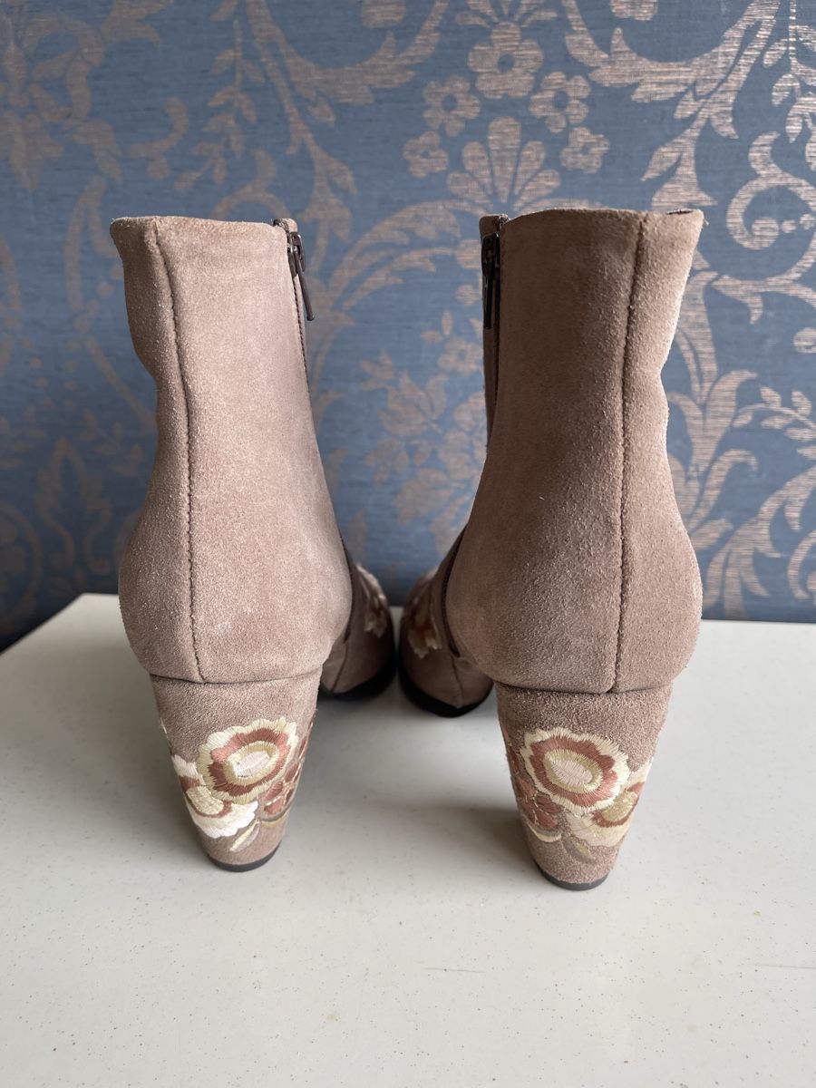 Scarpe da donna: Lazamani Stiefeletten Grösse 41/42 – Nuovo (secondo la descrizione) da Stallikon venduto da BaumArt 2