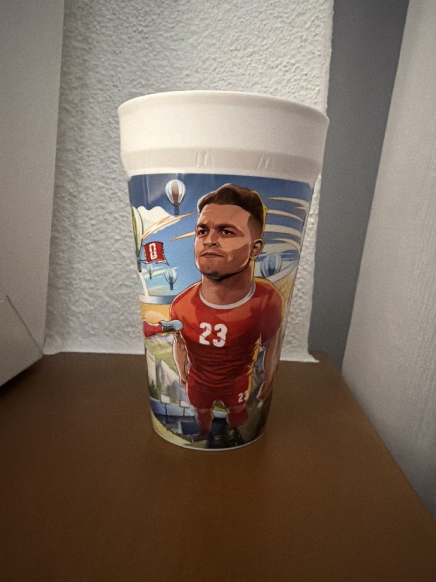 Mc Donald's Gläser: McDonalds Becher FIFA26 Shaqiri – Neu (gemäss Beschreibung) aus Balerna von Tr4pqu3n