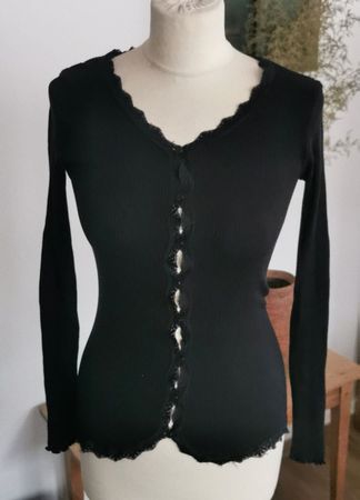 Sehr schöne Strickjacke mit Spitzenborte von Rosemunde XXS