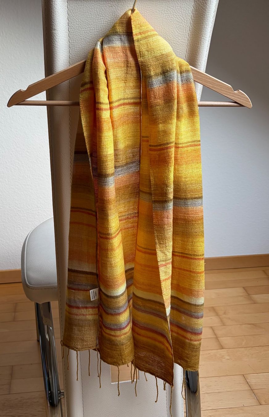Foulard & Sciarpe: Seide Schal – Usato da Unterägeri venduto da Jutka_04 3