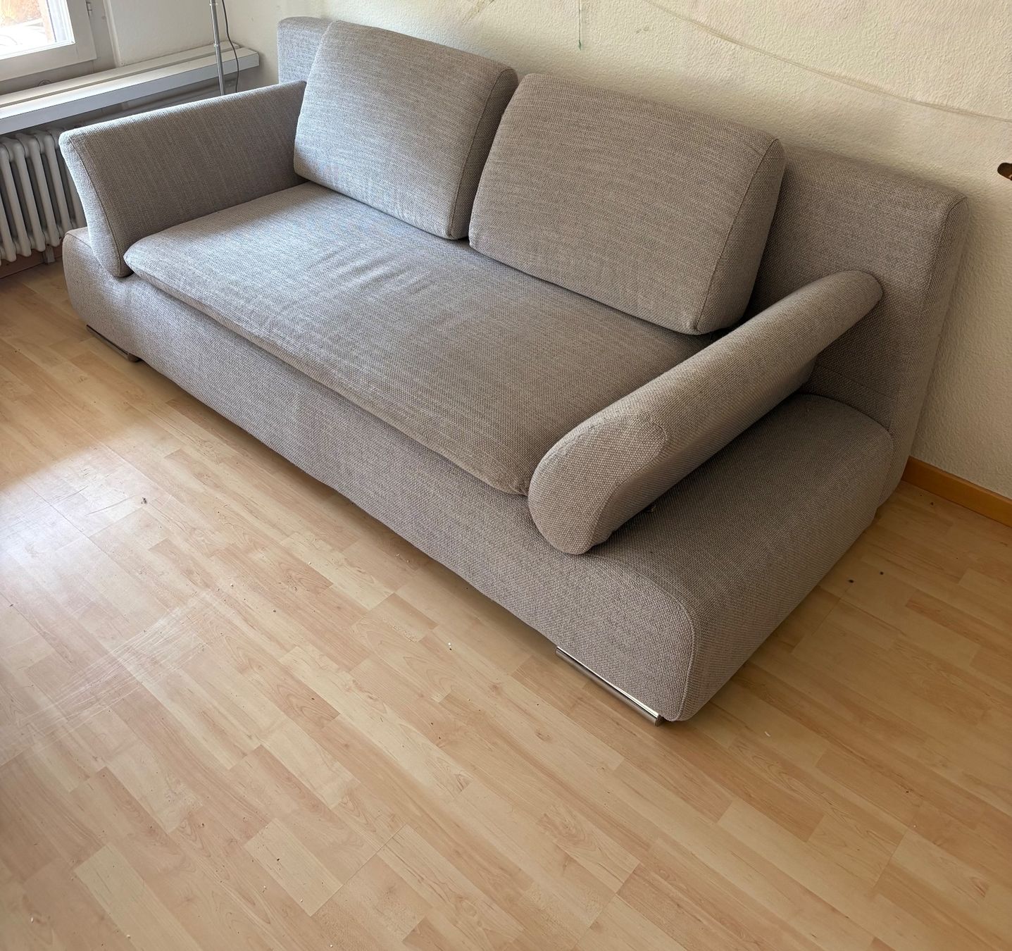 Sofas: Modernes, graues Schlafsofa in gutem Zustand – Gebraucht aus Zürich von vit_6hkt 1