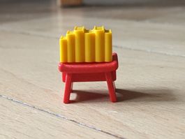 Playmobil Stuhl mit gelben Büchern / chaise et livres jaunes
