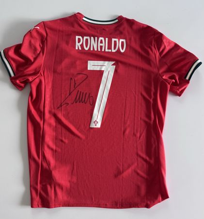 Cristiano Ronaldo Trikot signiert mit Zertifikat
