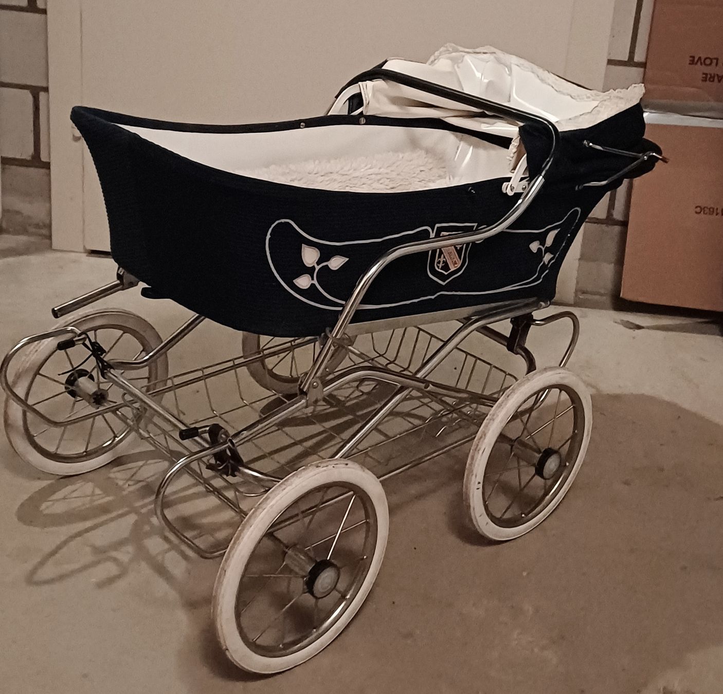 Carrozzine per bambole: Retro Puppenwagen – Usato da Uster venduto da Libesseli 4