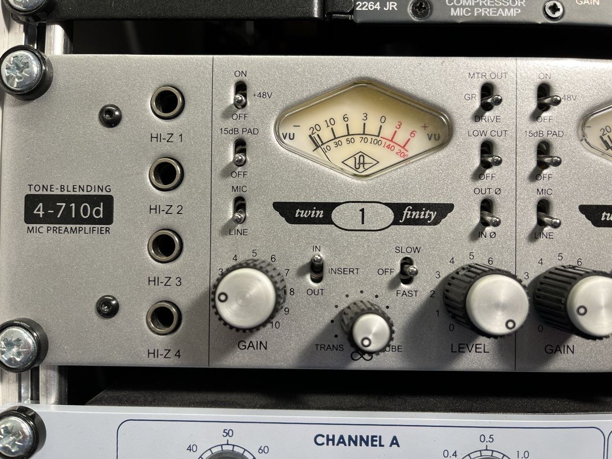 Universal Audio Amplificatori: Universal Audio MIC Preamp 4-710d – Usato da Riehen venduto da Music-man01 3