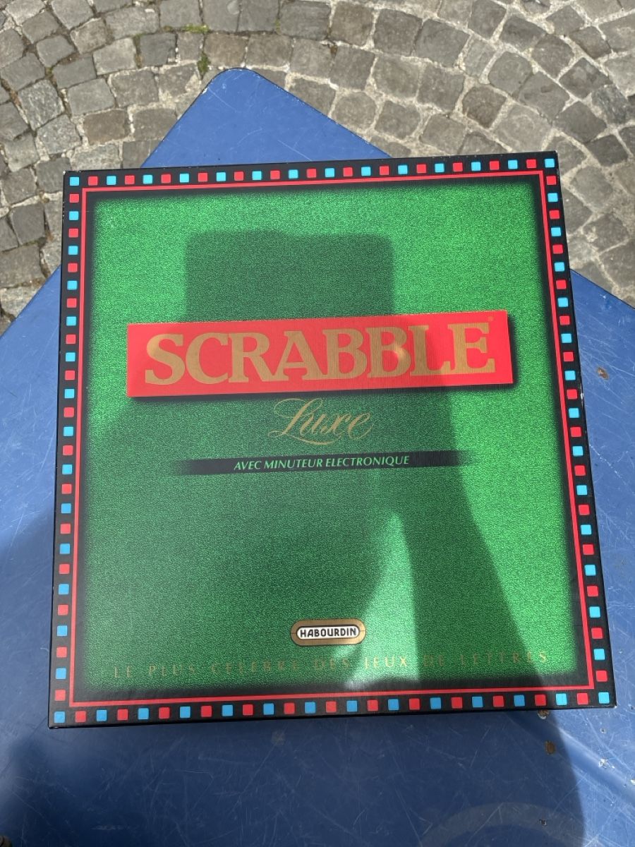 Giochi: Scrabble Luxe Édition avec minuteur électronique  – Nuovo (secondo la descrizione) da La Neuveville venduto da Canelle4 3