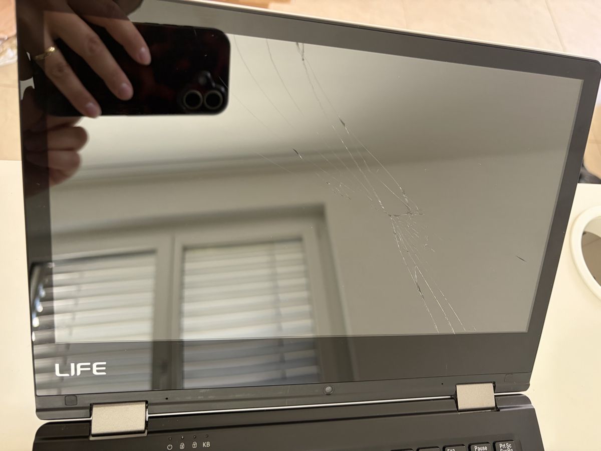 Notebook: LIFE E2215T Notebook mit Tasche und Netzteil – Usato da Nussbaumen AG venduto da aline.ha 2